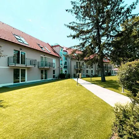 Fresh Green Wellness Apartman By Bltn 아파트 *